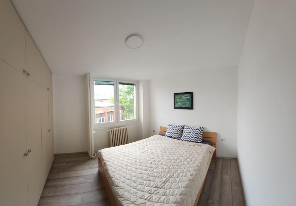 City Center Apt Wfree P Skopje Exterior photo