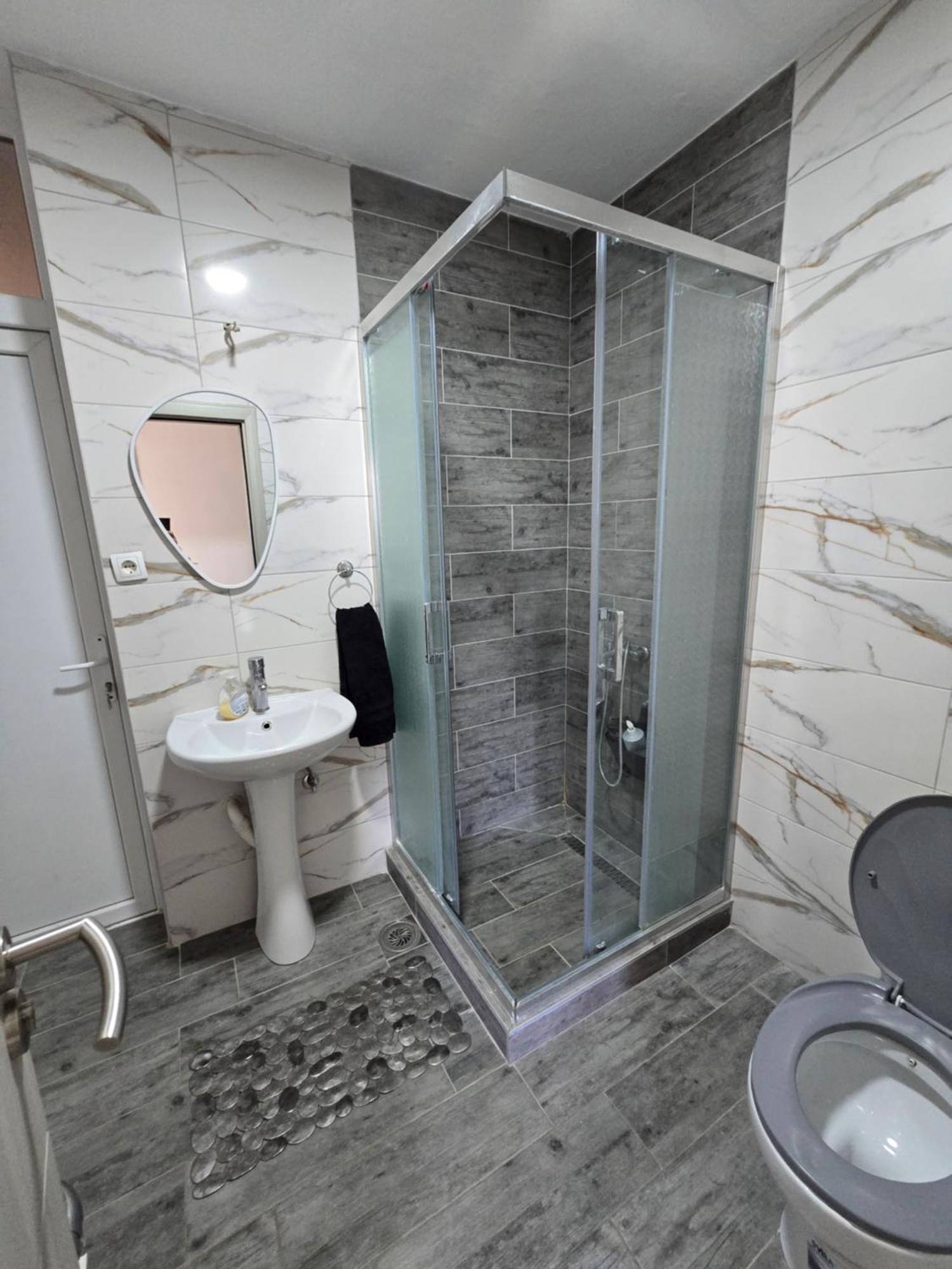 City Center Apt Wfree P Skopje Exterior photo